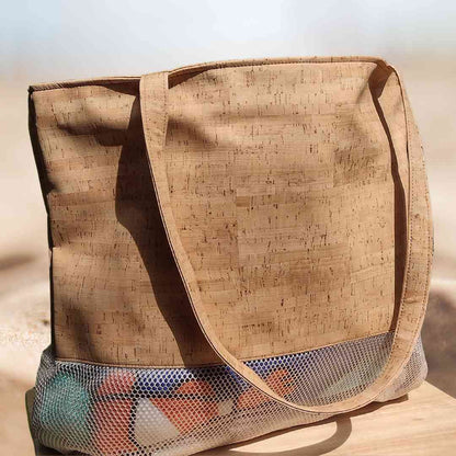 Sandless beach bag in vegan cork leather